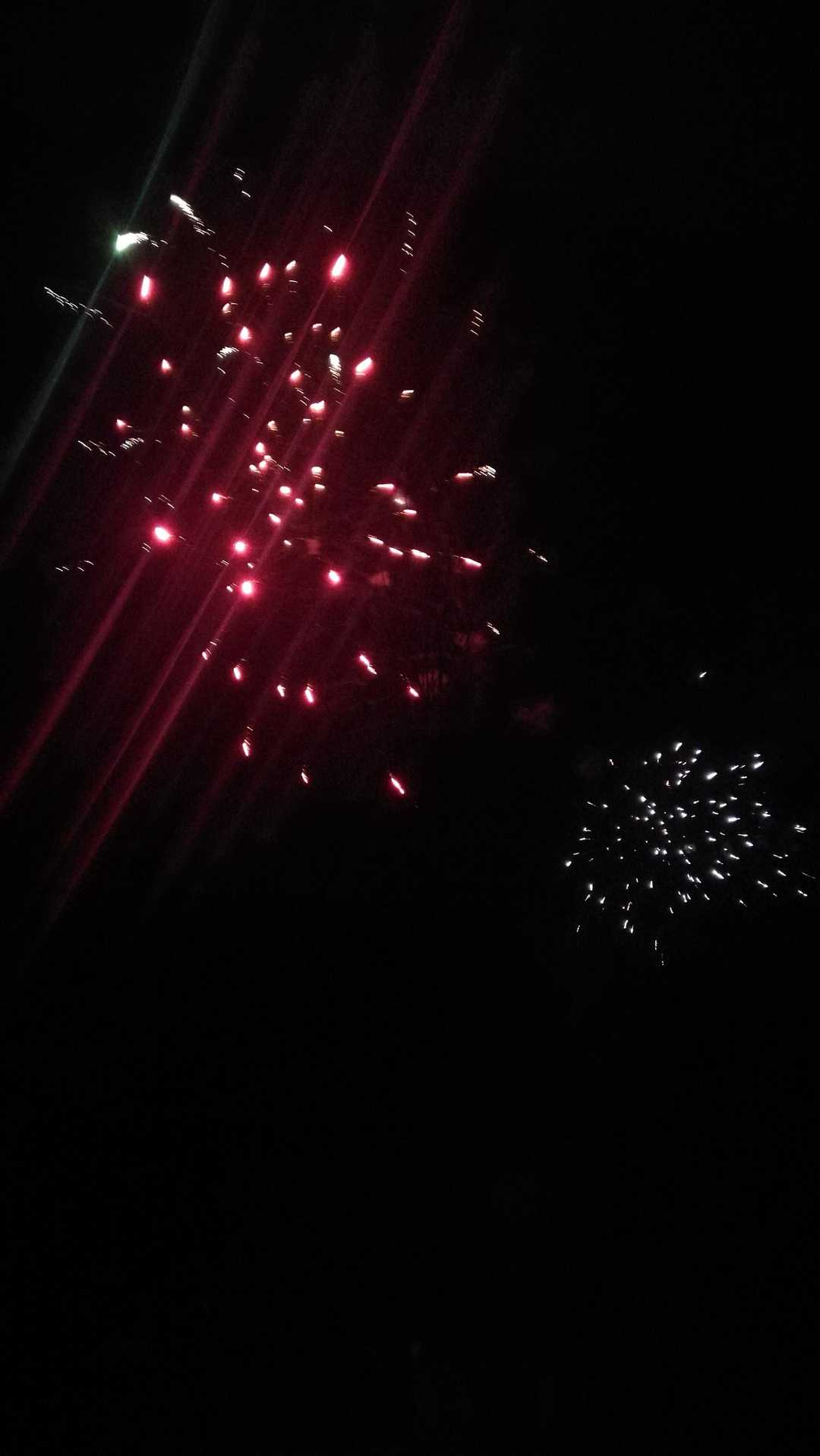 黑夜烟花