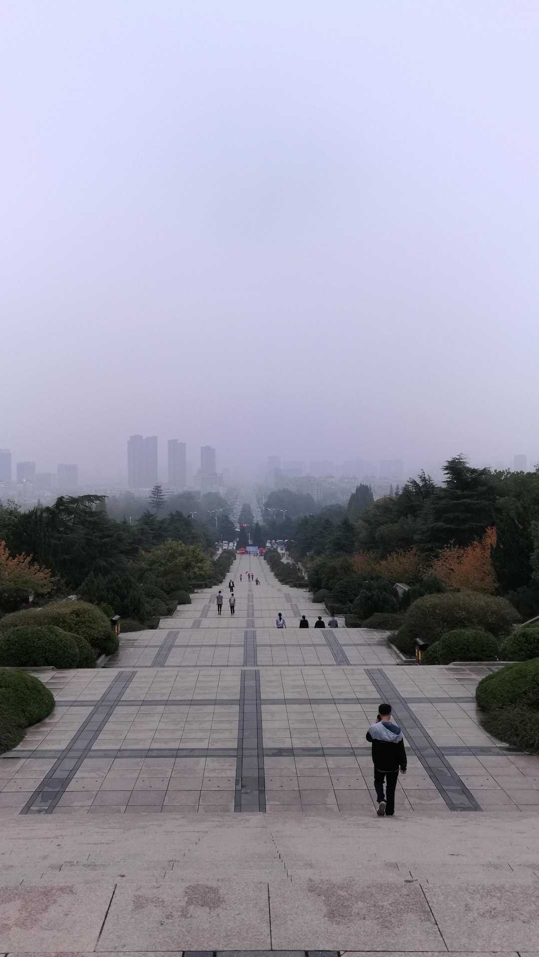 望尽黄山路