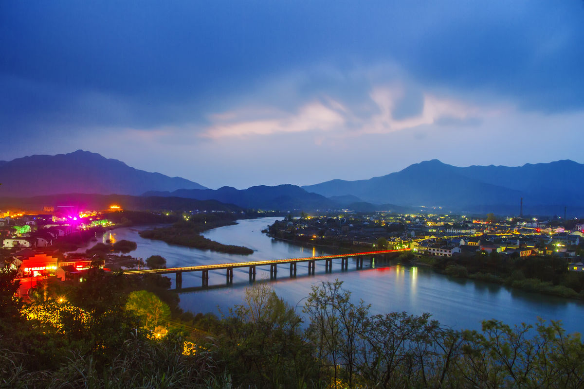 暮景霓虹
